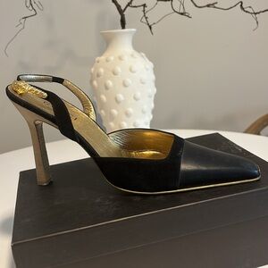 Vintage Gucci heels gold tiger ankle strap accent